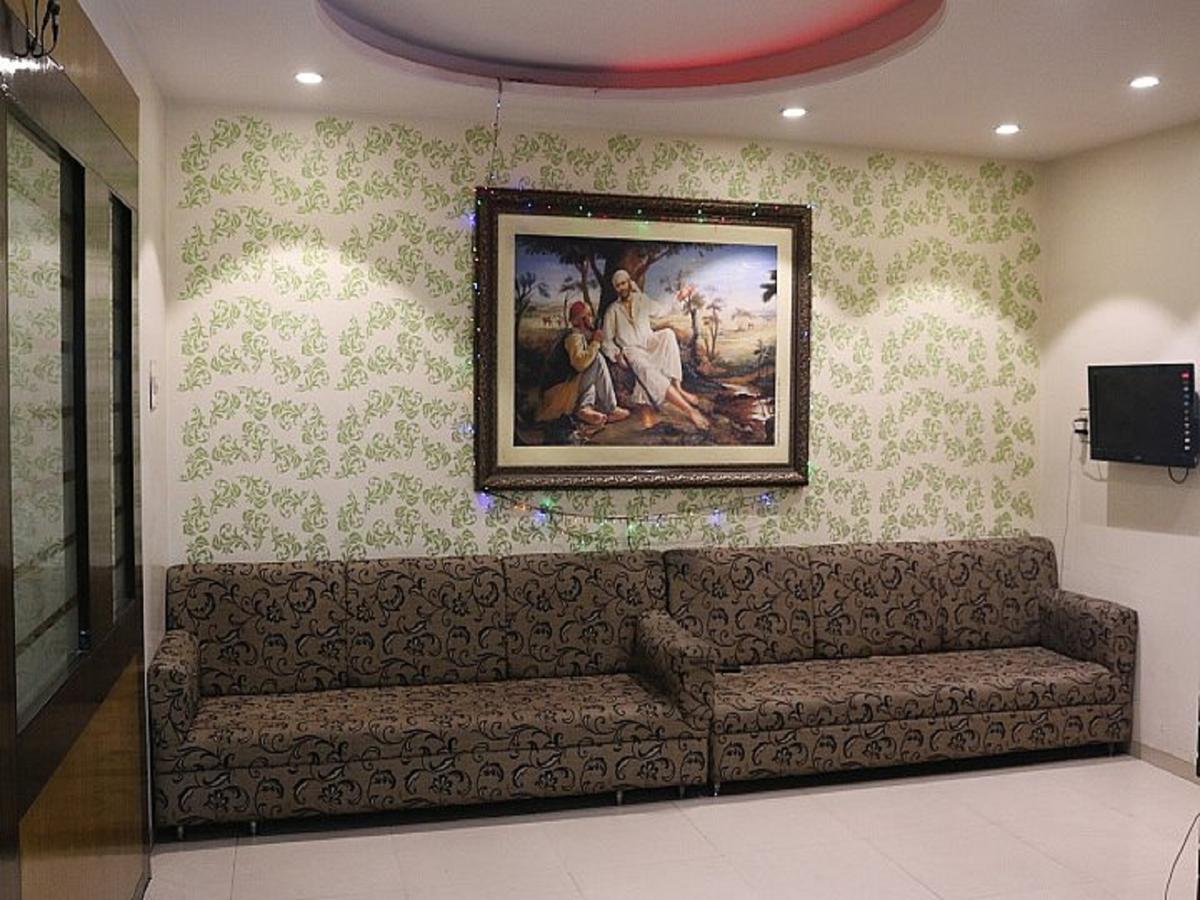 Hotel Shri Krishna Ширди Экстерьер фото